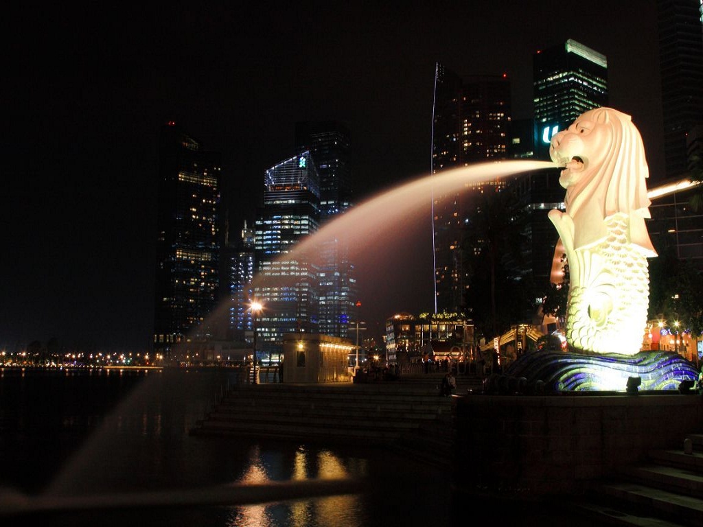 merlion-at-night